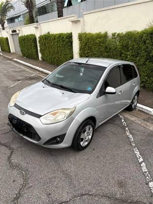 FORD FIESTA 1.0 ROCAM S 8V FLEX 4P MANUAL FORD FIESTA 1.0 ROCAM S 8V FLEX 4P MANUAL